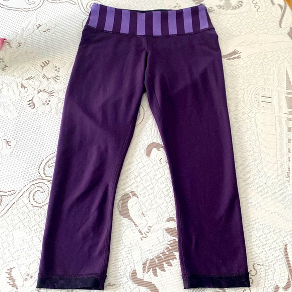 NEW Lululemon Reversible Wunder Under Crop Beautiful Baroque Deep Zinfandel - Picture 3 of 6